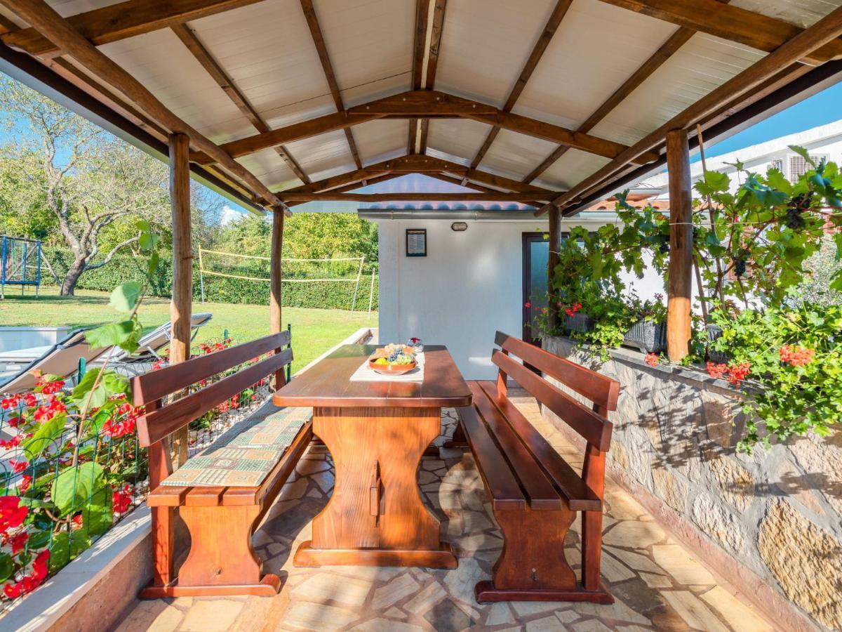 Holiday Home Hacienda - Pzn316 By Interhome Tinjan Exterior photo